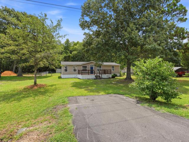 House for sale in Bonneau, South Carolina