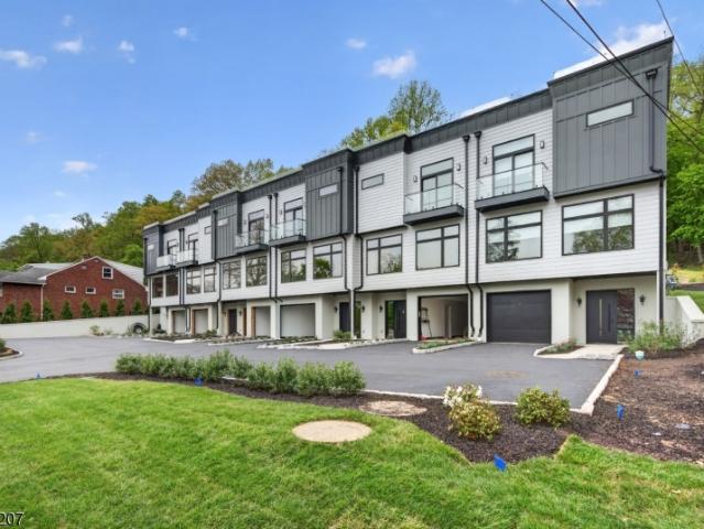 Townhouse for sale in Passaic, New Jersey