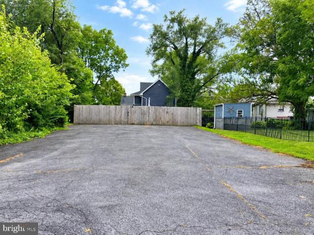 Property for rent in Falling Waters, West Virginia