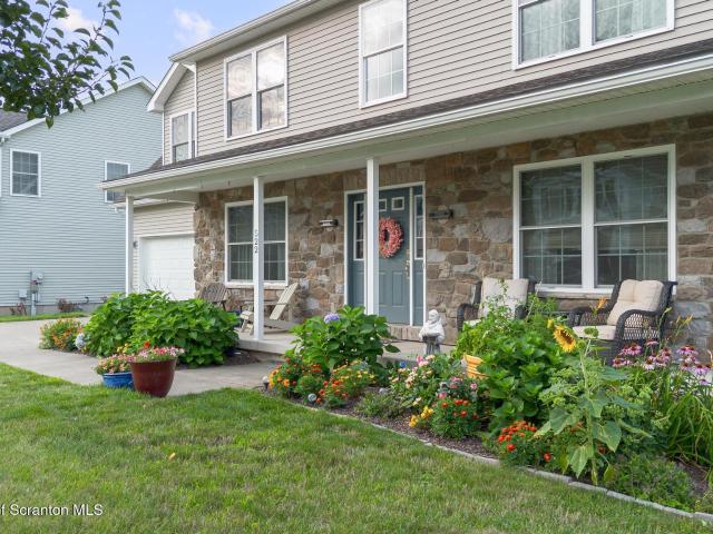 House for sale in Moosic, Pennsylvania