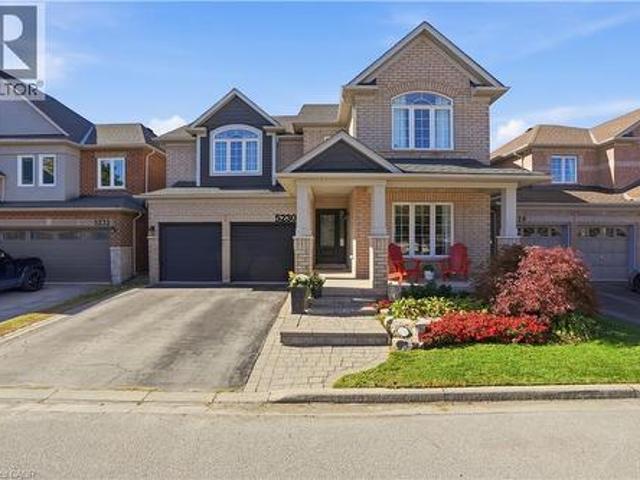 House for sale in Burlington, Golden Horseshoe