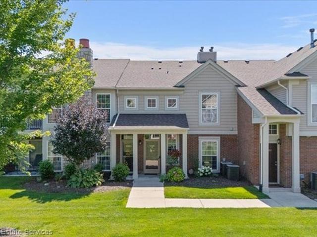 Condo for sale in Macomb, Michigan