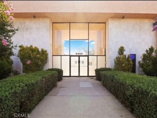 Condo for sale in Canoga Park, California