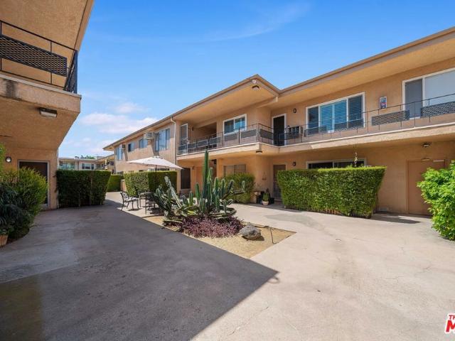 Condo for sale in Valley Village Neighborhood Council District, Los Angeles