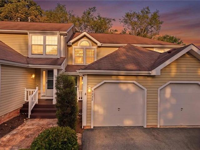 Townhouse for sale in Bakerstown, Pennsylvania