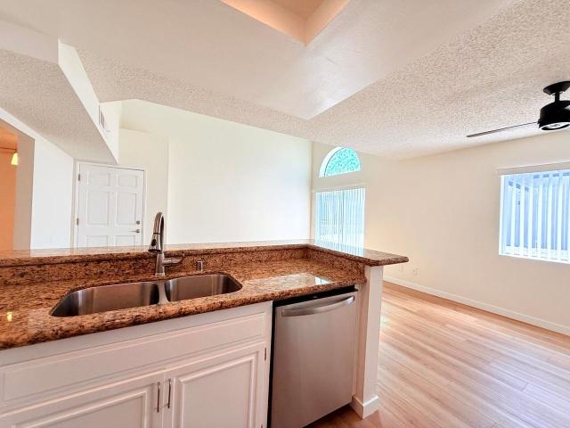 Apartment for rent in Greater Toluca Lake Neighborhood Council District, Los Angeles