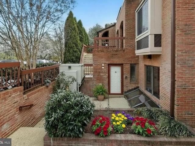 Condo for sale in Bethesda, Maryland