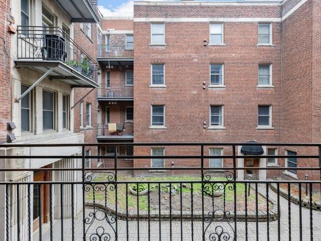 Apartment for rent in Côte-des-Neiges–Notre-Dame-de-Grâce, Montréal