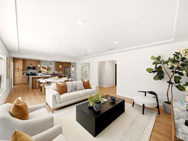 House for sale in Bay Terraces, Bonita