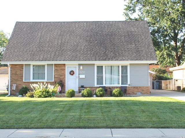 House for sale in Crestwood, Cook County