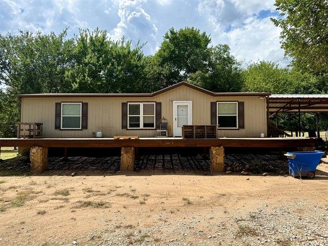 House for sale in Bowie, Texas