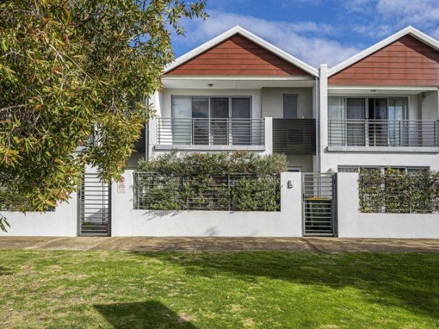 Townhouse for sale in Parklands, Western Australia