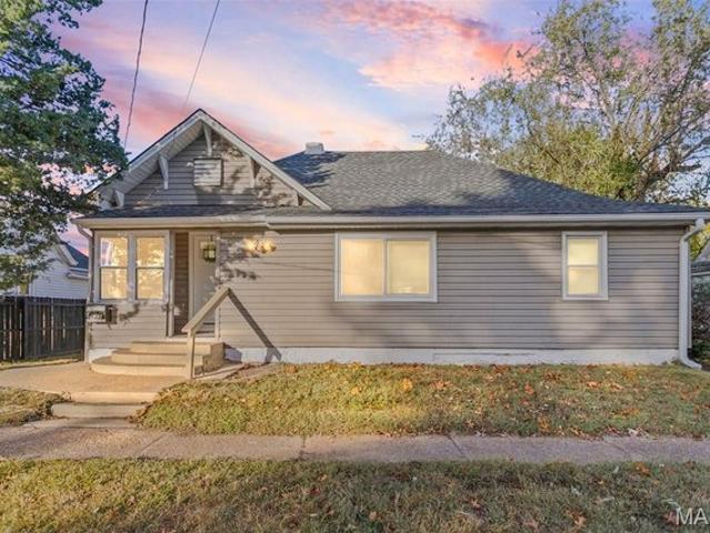 House for sale in Cottage Hills, Illinois