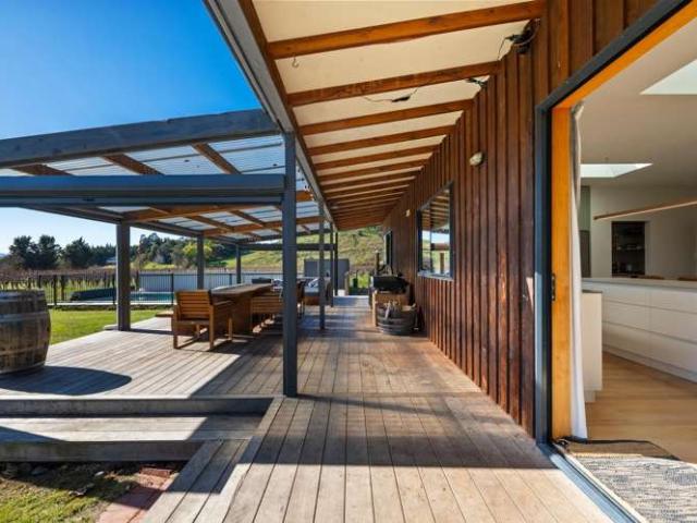 Property for sale in Marlborough