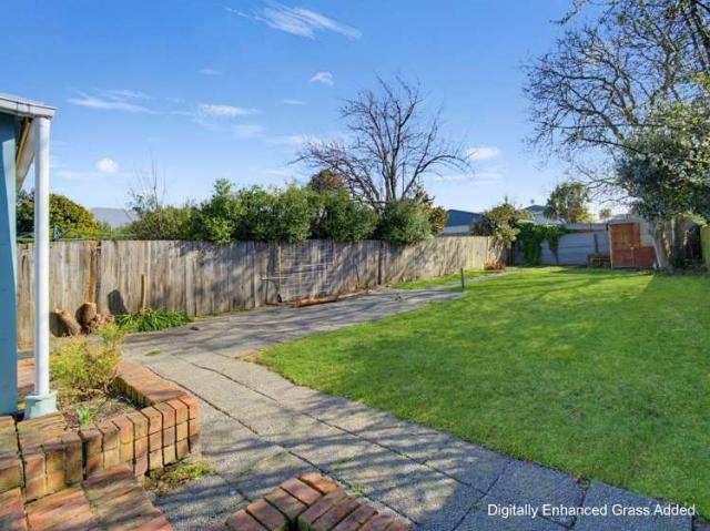 House for sale in Chaslands, Canterbury