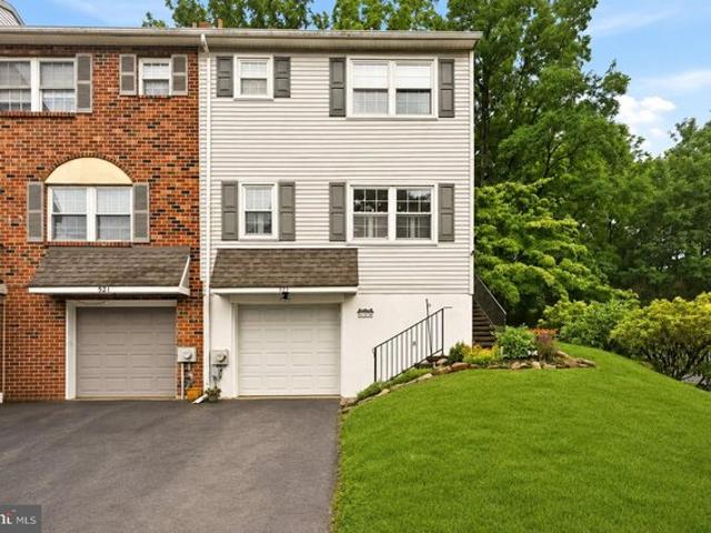 Townhouse for sale in Chester, Pennsylvania
