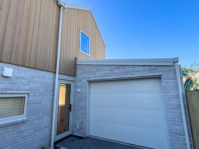 House for rent in Addington, Canterbury