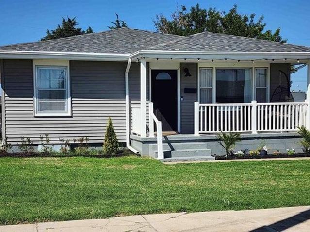 House for sale in Hays, Ellis County
