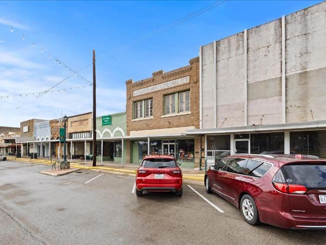 Property for rent in Luling, Texas