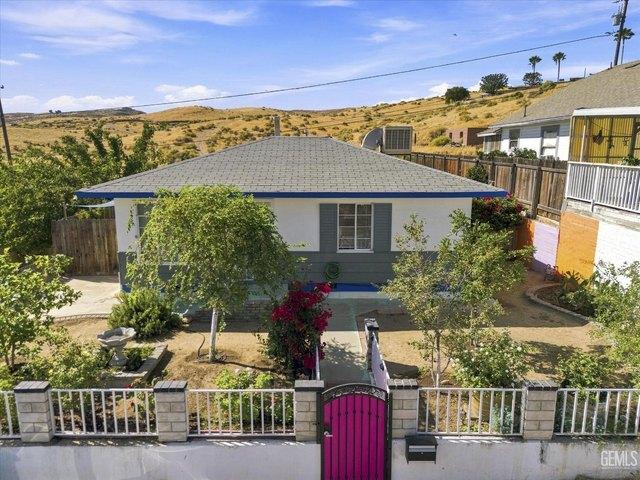 House for sale in Taft Heights, Taft