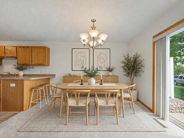 Townhouse for sale in Bridgewater Heights, Dundas
