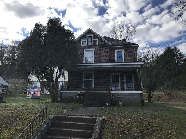 House for sale in Clarksburg, West Virginia