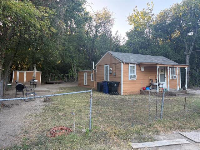 House for sale in Ellis, Texas