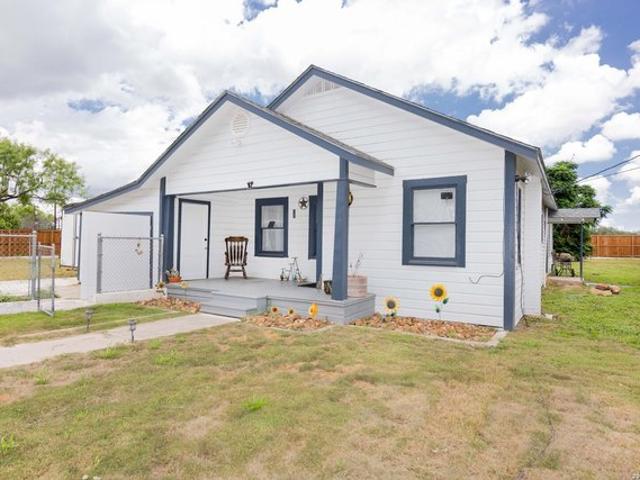 House for sale in Medina, Texas