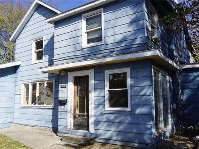 House for sale in Winterset, Iowa