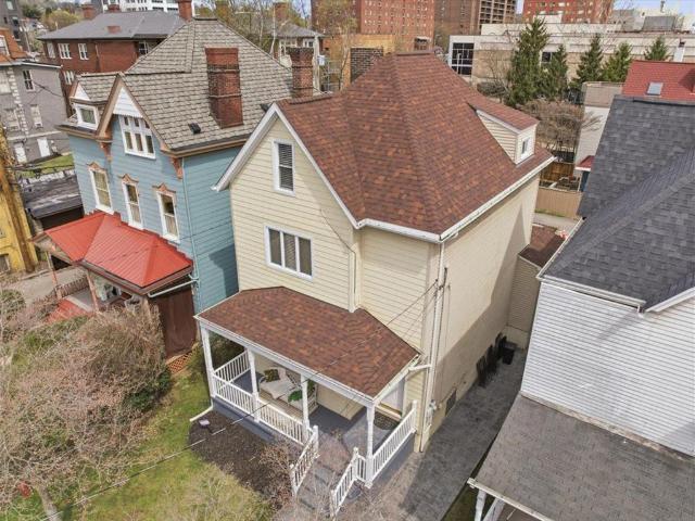 House for sale in Pittsburg, Pennsylvania