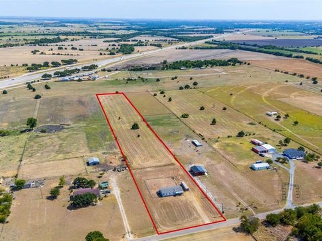 House for sale in Ellis, Texas