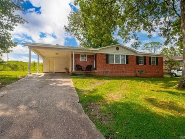 House for rent in Benton