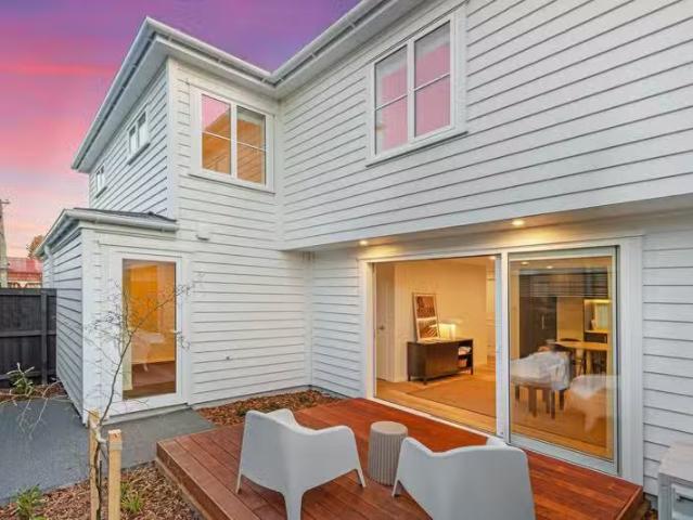 House for sale in Edgeware, Canterbury