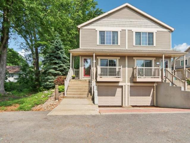 Townhouse for sale in Middleton