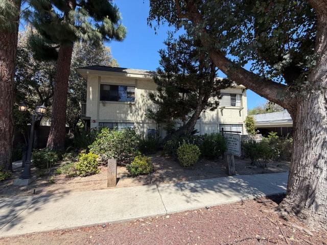 Apartment for rent in Agoura Hills, California