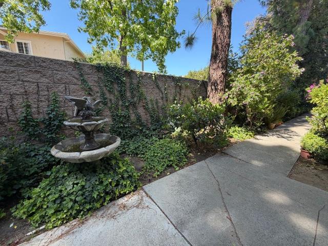 Apartment for rent in Agoura Hills, California
