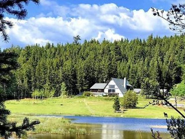 House for sale in 108 Mile Ranch, British Columbia