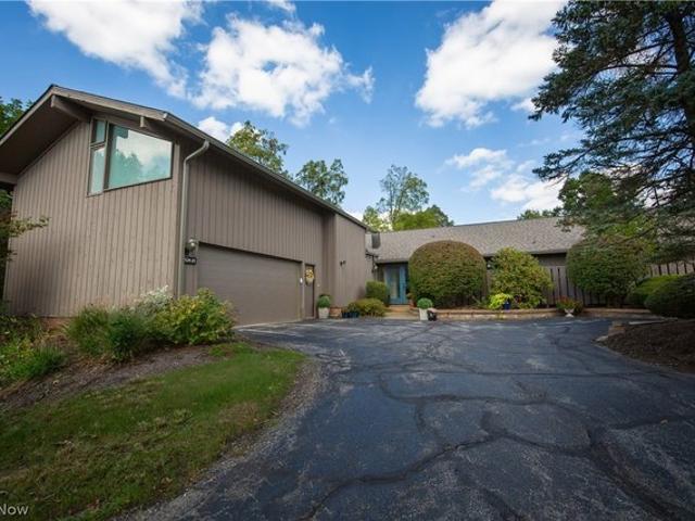 Condo for sale in Aurora, Portage County