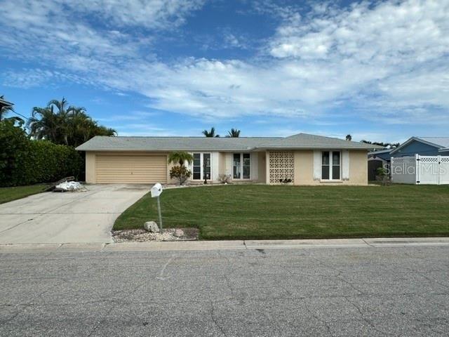 House for sale in Holmes Beach, Florida