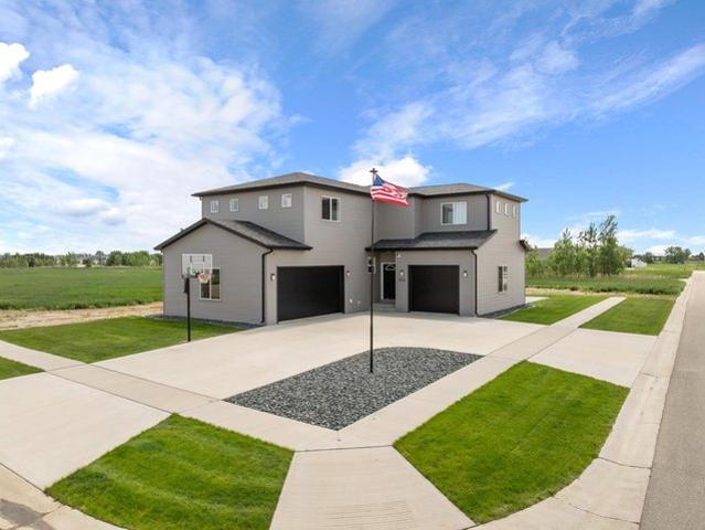 House for sale in Surrey, North Dakota