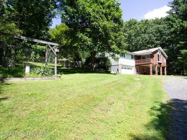 House for sale in Town of Chatham, Columbia County