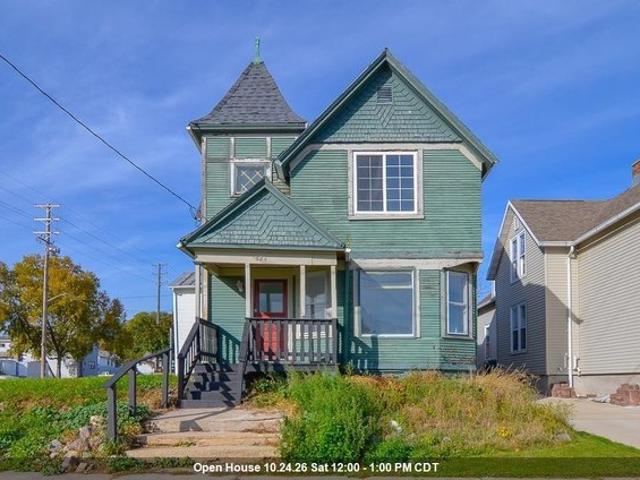 House for sale in Manitowoc, Manitowoc County