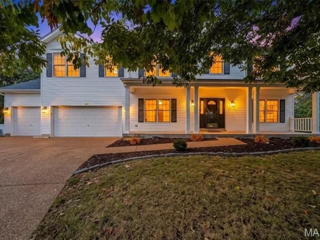 House for sale in Golf Club of Wentzville Community, Wentzville