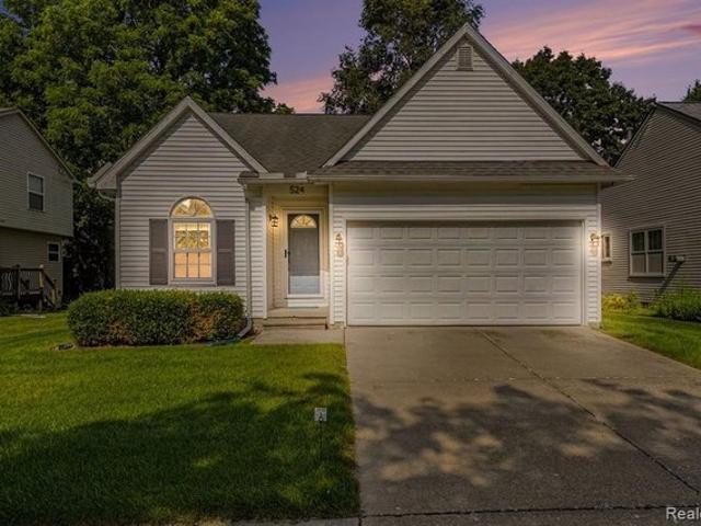 House for sale in Fenton, Michigan