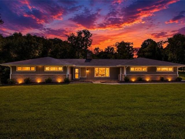 House for sale in Finleyville, Pennsylvania