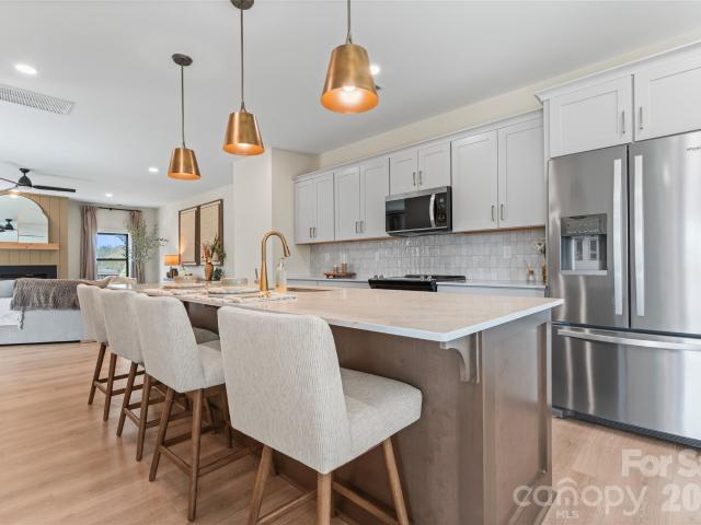 Townhouse for sale in Downtown, Huntersville