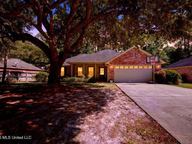 House for sale in Ocean Springs, Jackson County