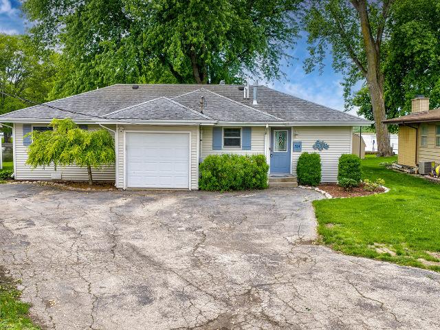 House for sale in Fox Lake, Illinois
