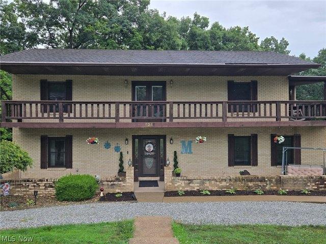 House for sale in Belpre, Ohio