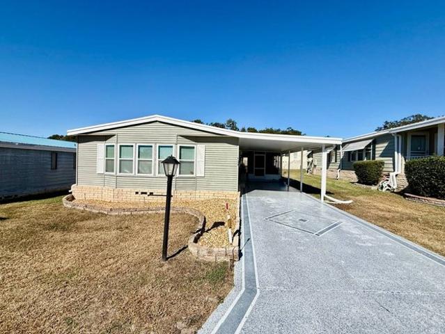House for sale in Lady Lake, Florida